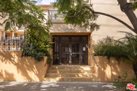 1000 S Westgate Avenue #216 listing photo