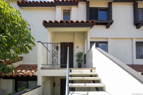 4728 Iroquois Avenue #F listing photo