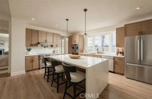 18 Hillsdale listing photo