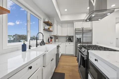 727 Ostend listing photo