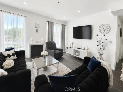 19350 Sherman listing photo