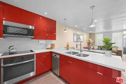 5951 Canterbury Drive #20 listing photo