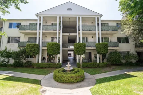 1231 N Columbus #2d listing photo