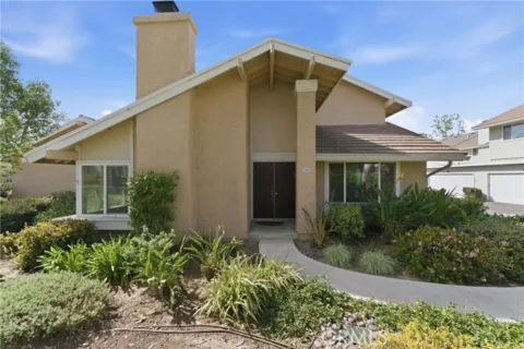 5810 Via Romero listing photo