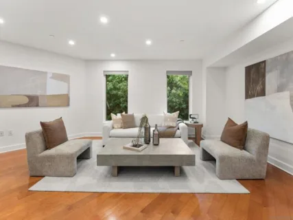 1040 Genter #305 listing photo
