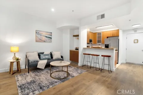 620 S Gramercy #338 listing photo