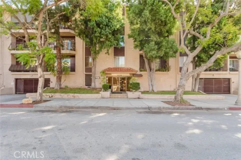 310 N Jackson Street #128 listing photo