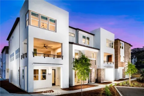 2513 Everly Court listing photo