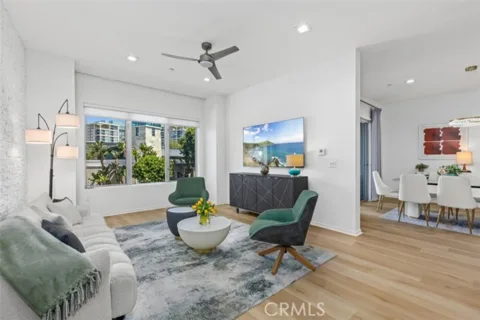 21 Gramercy #220 listing photo
