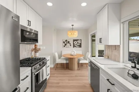 10935 Via Abaca listing photo