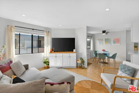 9313 National Boulevard #204 listing photo