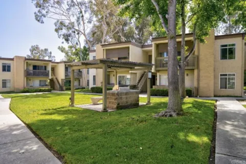 432 Edgehill Lane #116 listing photo