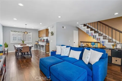 1599 W Jefferson Boulevard listing photo