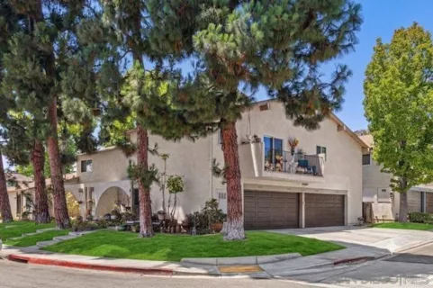 7802 Camino Raposa listing photo