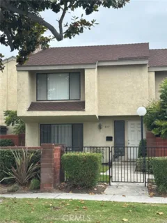 835 W Orangewood listing photo