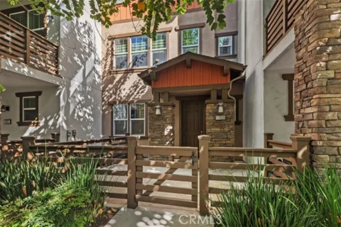 17028 Liberty Way listing photo