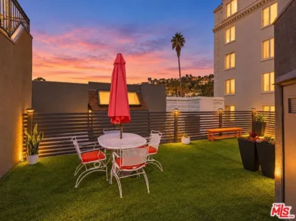 1412 N Crescent Heights Boulevard #203 listing photo