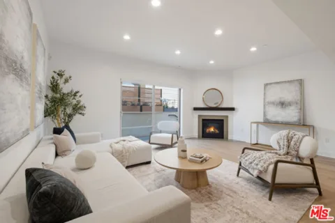 1744 Granville Avenue #105 listing photo