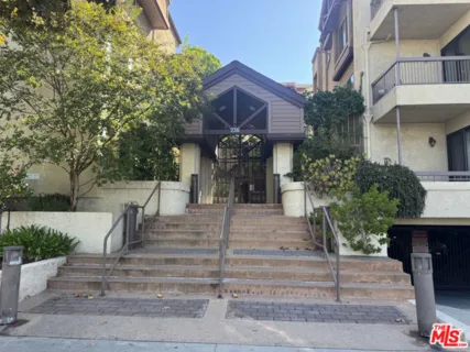 236 N Louise Street #204 listing photo