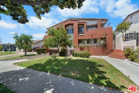 527 W Harvard Street #4 listing photo