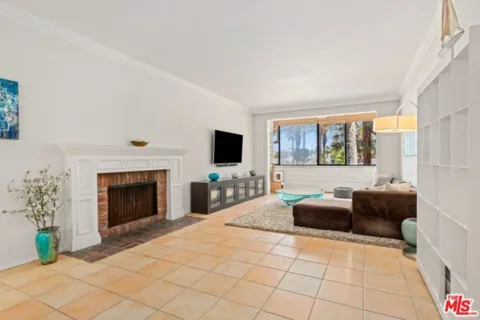 310 Tahiti Way #103 listing photo