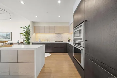 1388 Kettner Boulevard #2706 listing photo