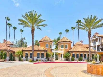 1950 Camino De La Reina #311 listing photo