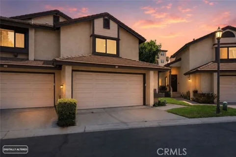 5050 Canyon Crest #18 listing photo
