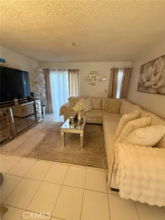 450 E 4th #103 listing photo