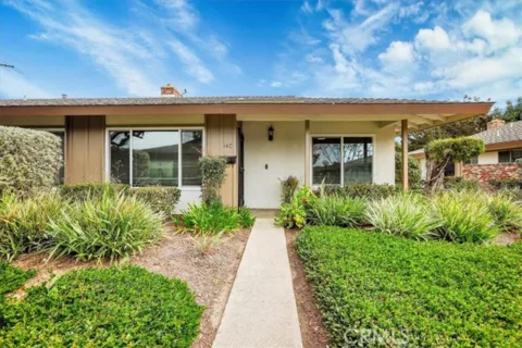 13902 Yorba #14C listing photo