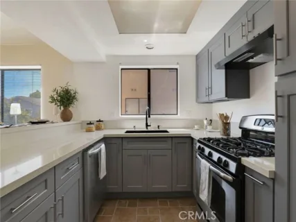 18954 Sherman Way #9 listing photo
