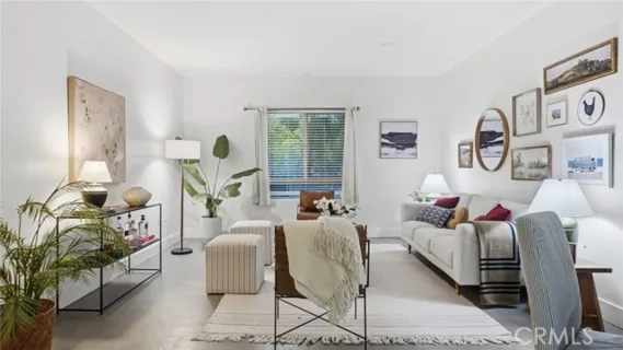 5232 Satsuma listing photo
