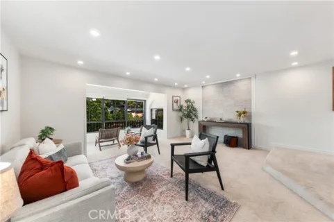 2530 Clairemont Drive #301 listing photo
