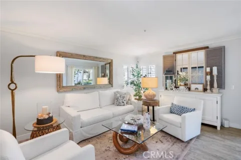 32 Corniche #D listing photo