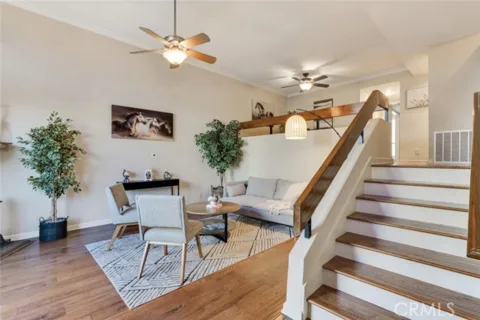 1008 W Riverside Drive #34 listing photo