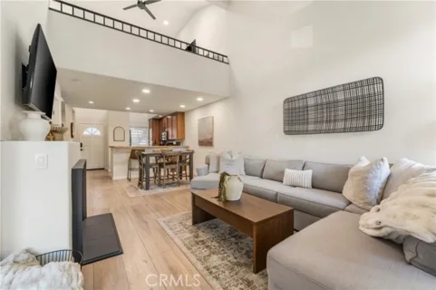 2960 Champion #710 listing photo