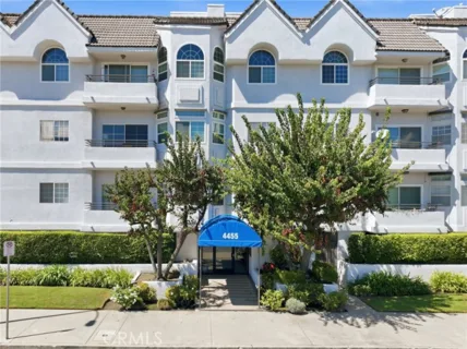 4455 Hazeltine Avenue #208 listing photo