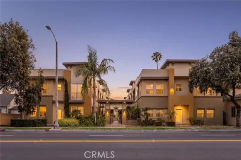 431 N Los Robles Avenue #2 listing photo