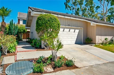 4981 Paseo Segovia listing photo