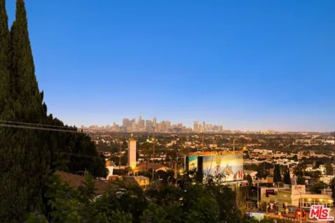 1129 Larrabee Street #15 listing photo