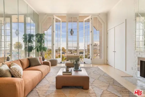 1260 S Beverly Glen Boulevard #405 listing photo