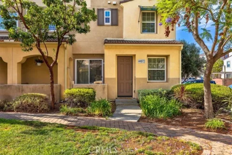 44972 Bellflower photo 1