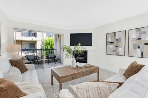 5535 Canoga Avenue #215 listing photo