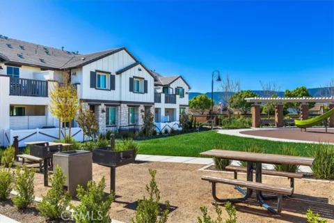 41976 Isadora #902 listing photo