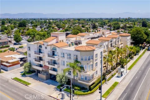 6800 Corbin Avenue #106 listing photo