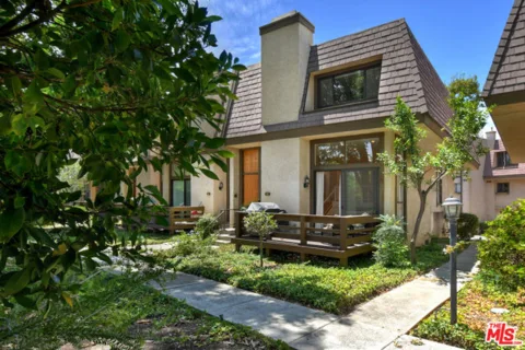 9000 Vanalden Avenue #123 listing photo