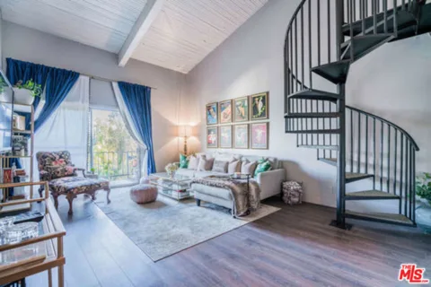 5460 White Oak Avenue #E324 listing photo