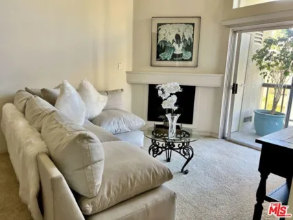 5535 Canoga Avenue #319 listing photo