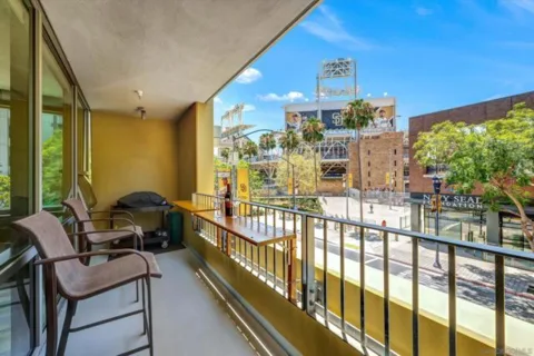 321 10th Avenue #212 listing photo