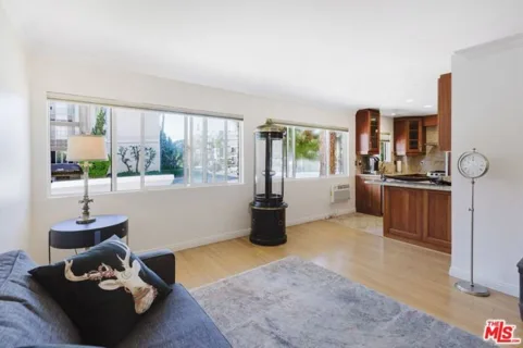 1154 S Barrington Avenue #101 listing photo